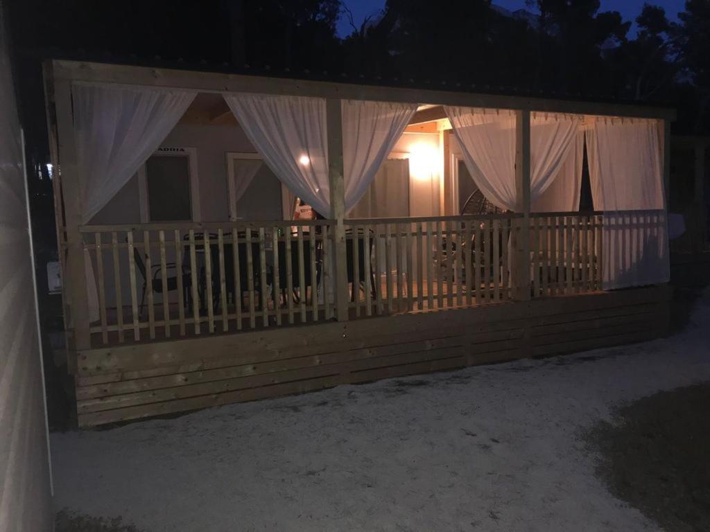 באסקה וודה Oaza Mira Mobile Houses - Camp Basko Polje #Bestoffer מראה חיצוני תמונה